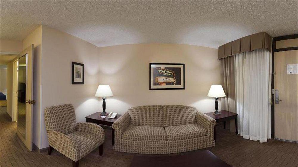 Holiday Inn Express Little Rock-Airport By Ihg Zewnętrze zdjęcie