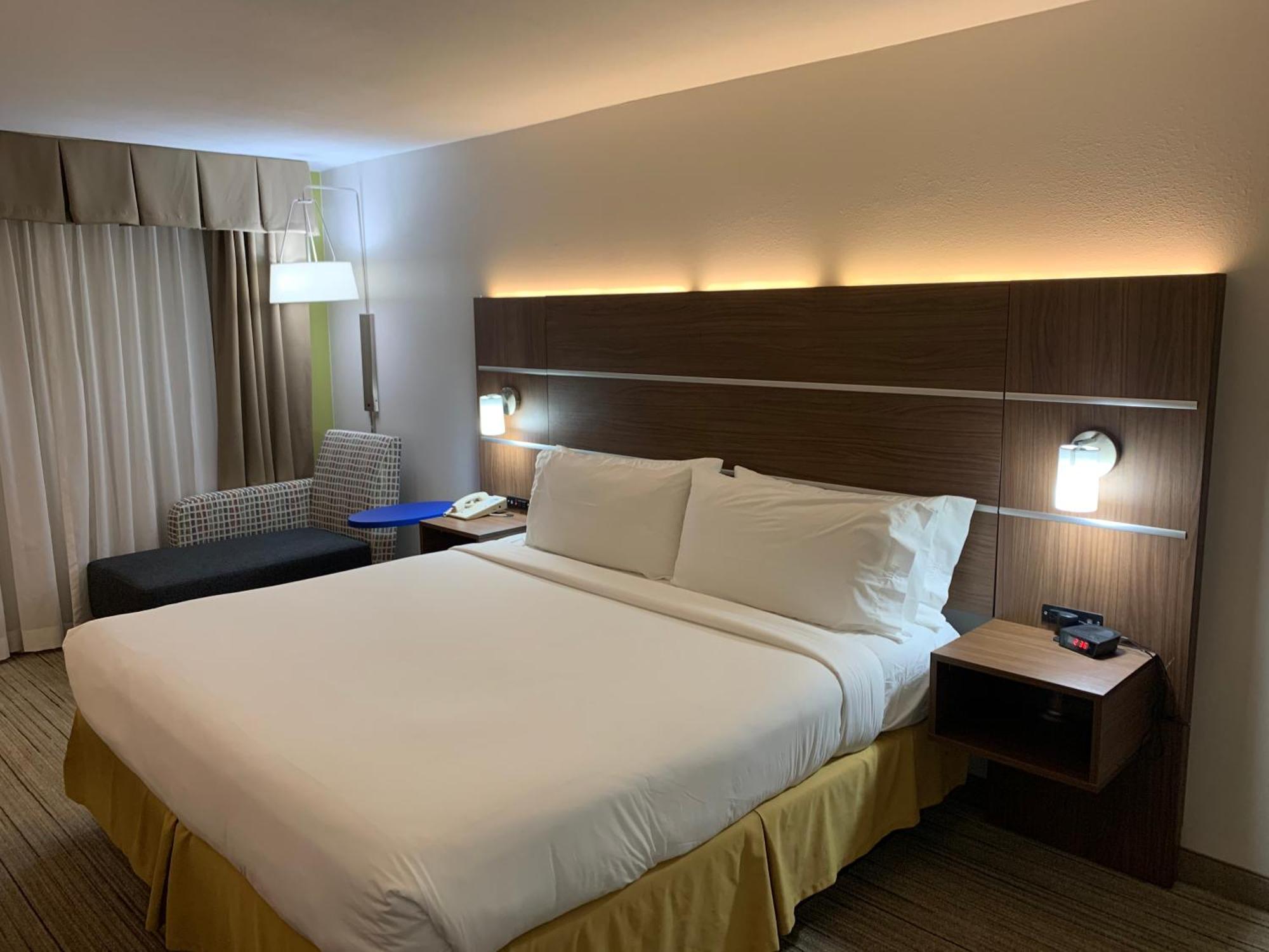 Holiday Inn Express Little Rock-Airport By Ihg Zewnętrze zdjęcie